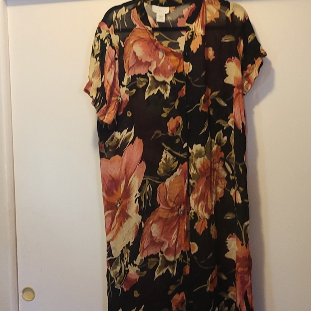 Avenue Vintage light weight  swimsuit cover up